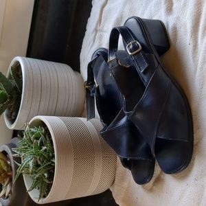 Navy Blue Think Strapped Samdals